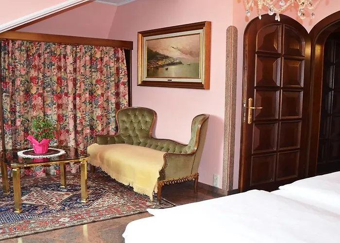 Otel Seehotel Porcia Pörtschach am Wörthersee