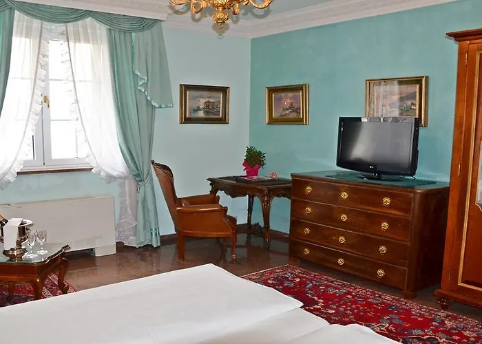 Otel Seehotel Porcia Pörtschach am Wörthersee