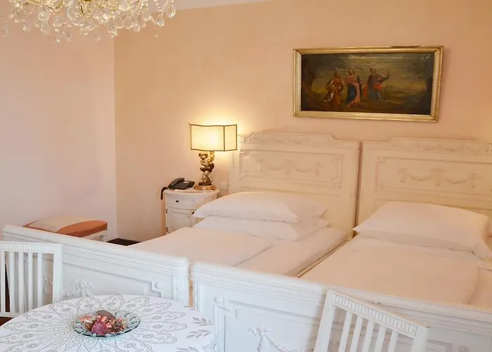 Otel Seehotel Porcia Pörtschach am Wörthersee