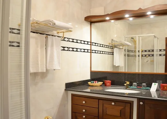 Seehotel Porcia Pörtschach am Wörthersee